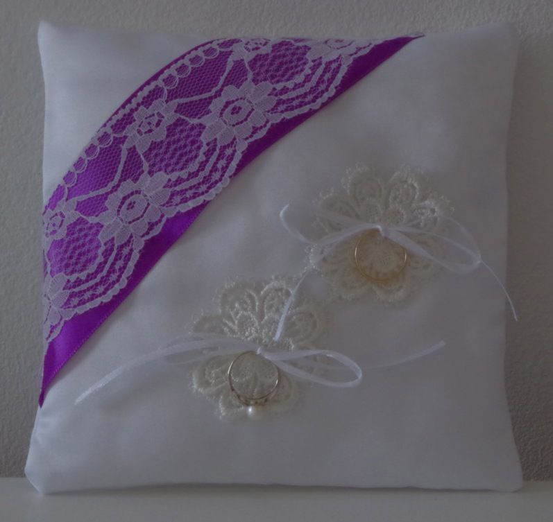 Flower Ring Pillow Craftlov